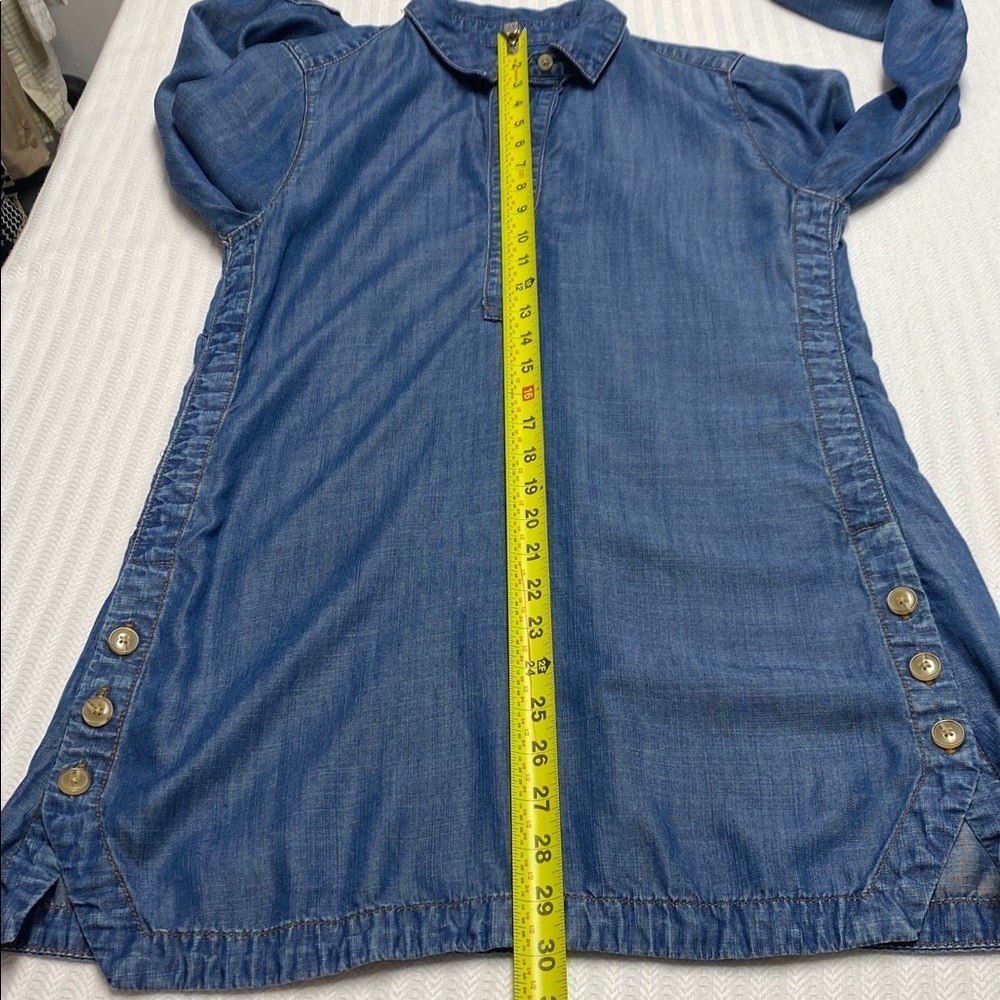 Chico’s Blue Denim Tencel Tunic Top Coastal Cottagecore Size Small - Picture 10 of 10